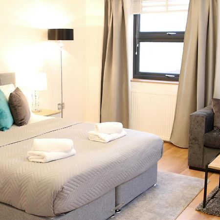 High Spec Luxury Studio Apartment In Sydenham 런던 외부 사진