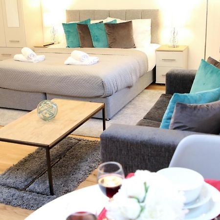 High Spec Luxury Studio Apartment In Sydenham 런던 외부 사진